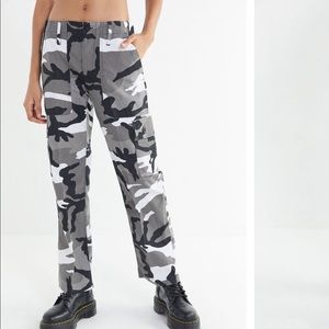 Urban Outfitters Vintage Camo Pants